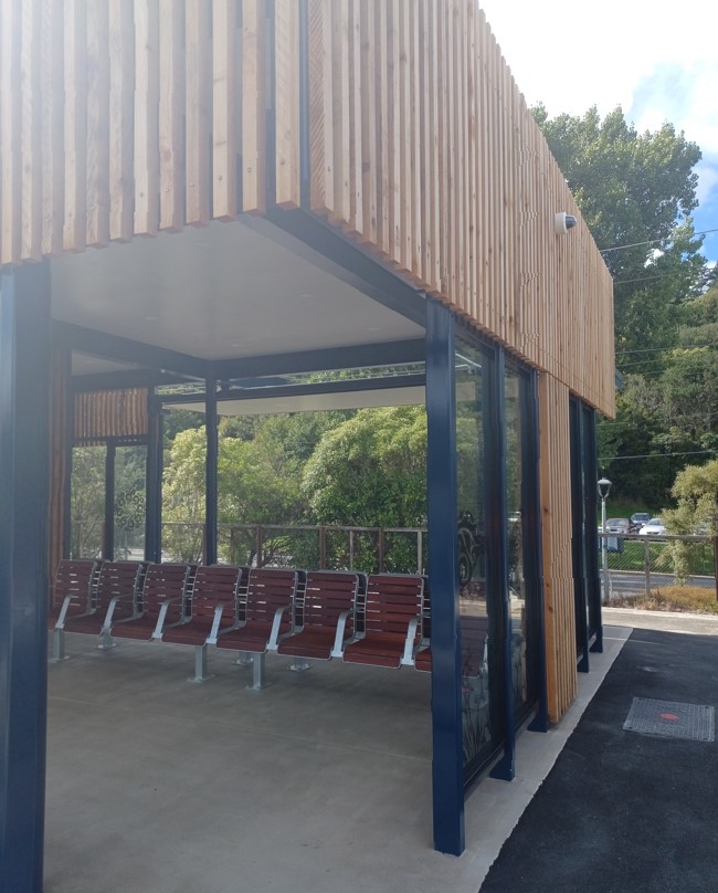 Pomare station shelter entrance